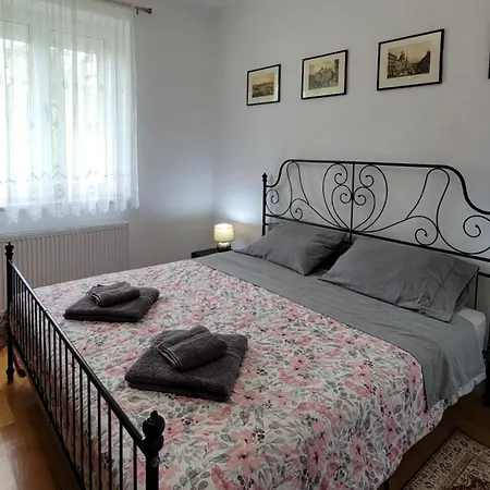 Apartment Traveler's Retreat
